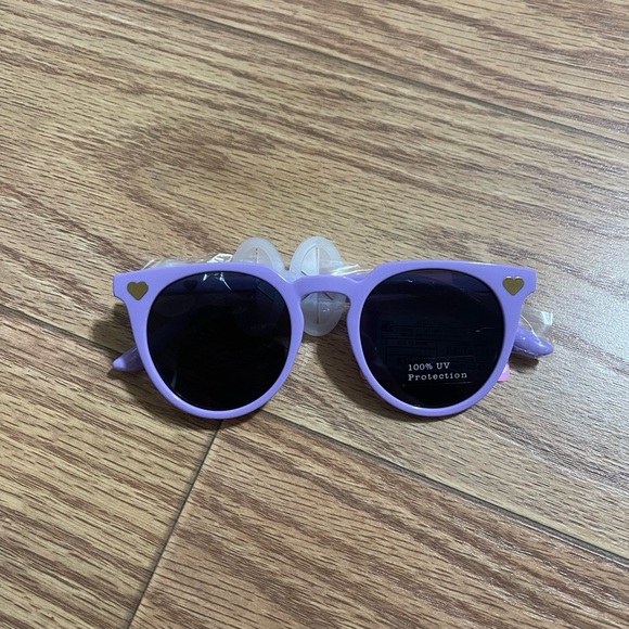 NEW Stoney Clover Lane Sunglasses - Picture 1 of 3